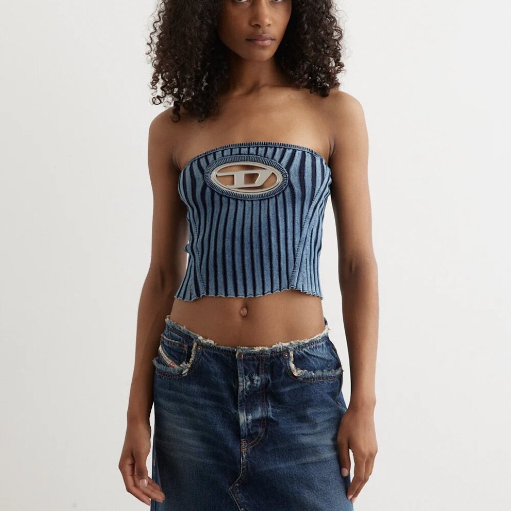 Diesel M-Clarksville Logo Plaque Bandeau Top (NWT)